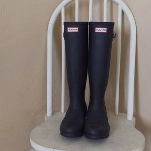 Size 8 Black Hunter Rain Boots